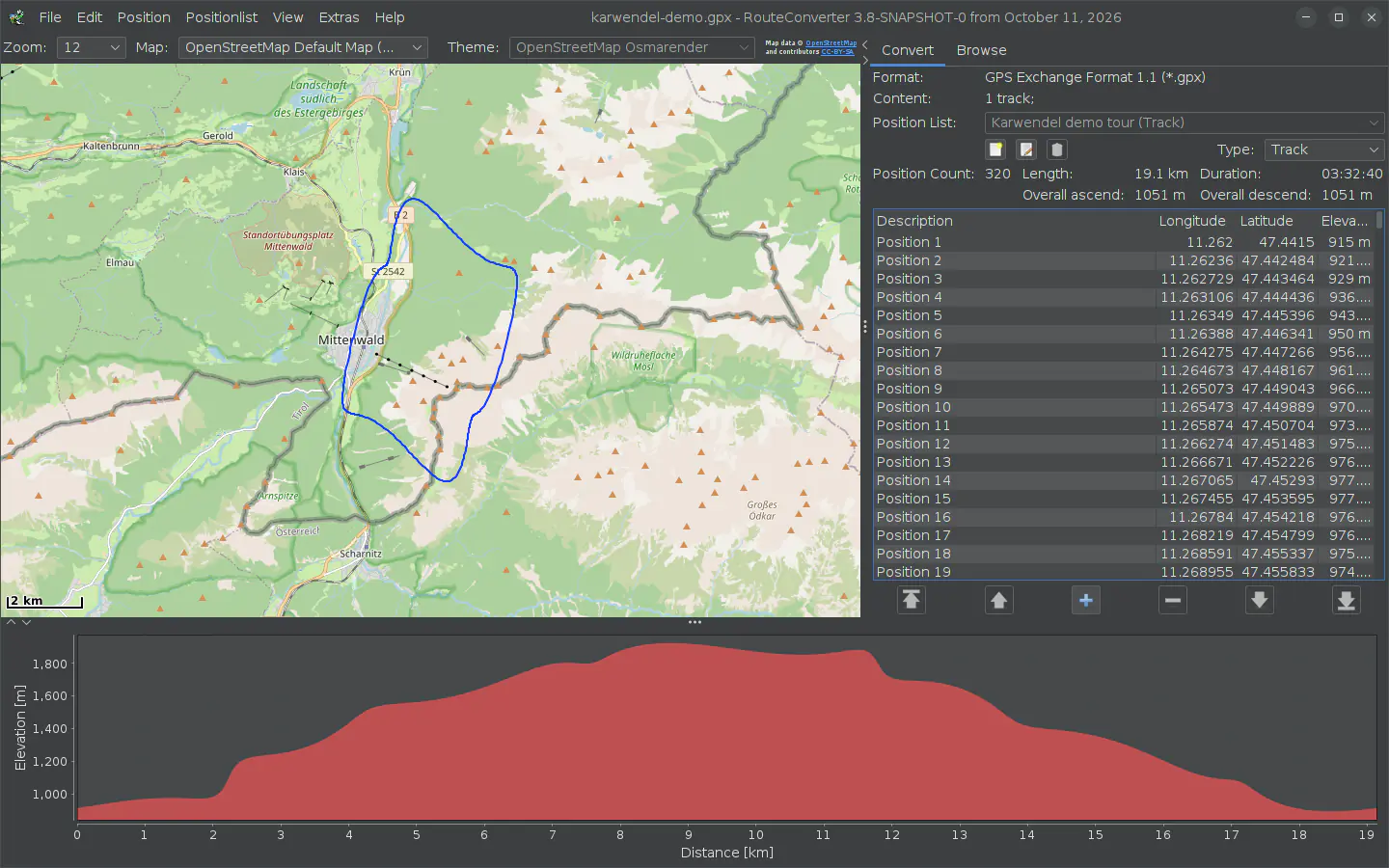 RouteConverter en Linux con una ruta de demostración cerca de Mittenwald, su lista de posiciones y el perfil de altitud