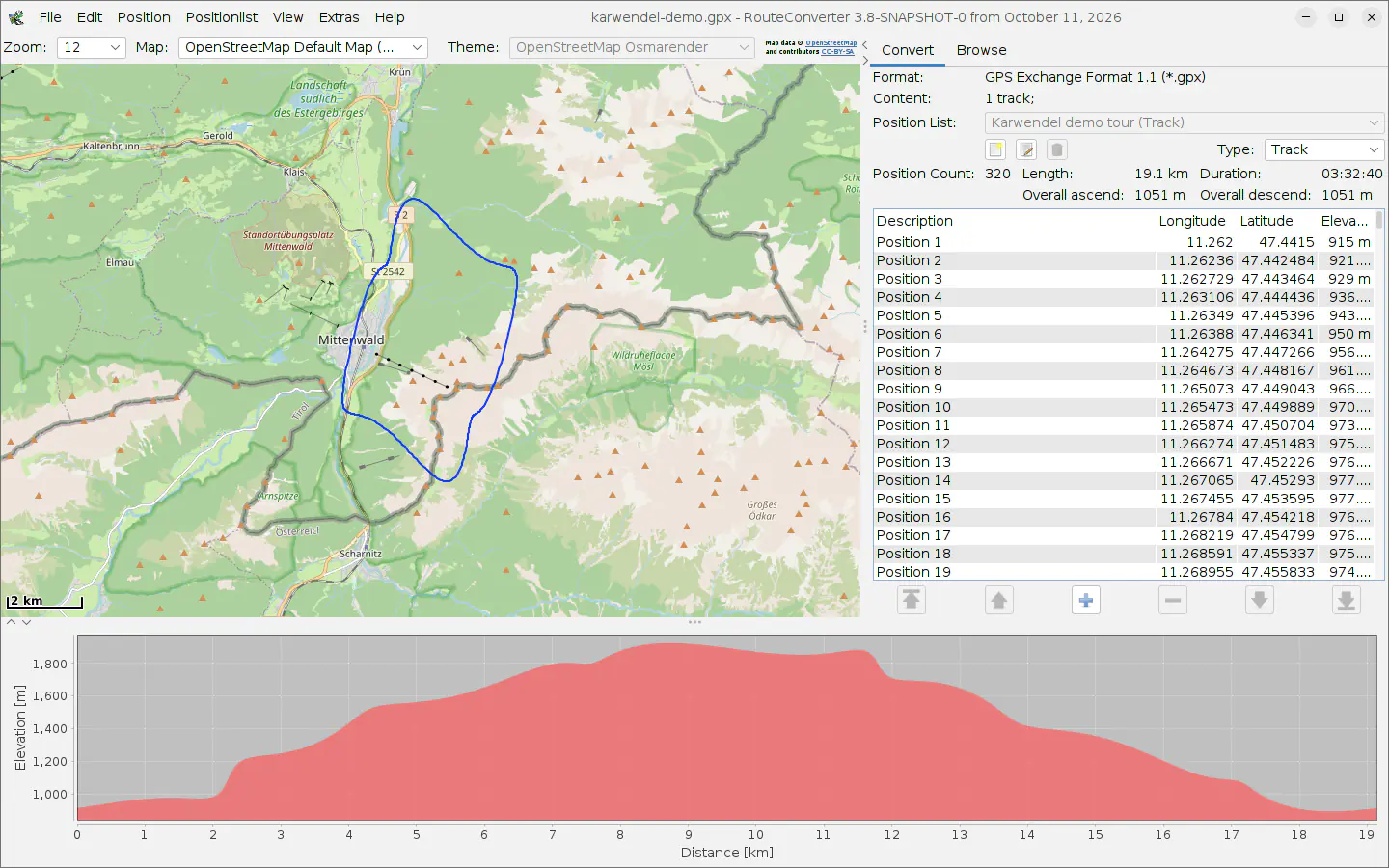 RouteConverter en Linux con una ruta de demostración cerca de Mittenwald, su lista de posiciones y el perfil de altitud