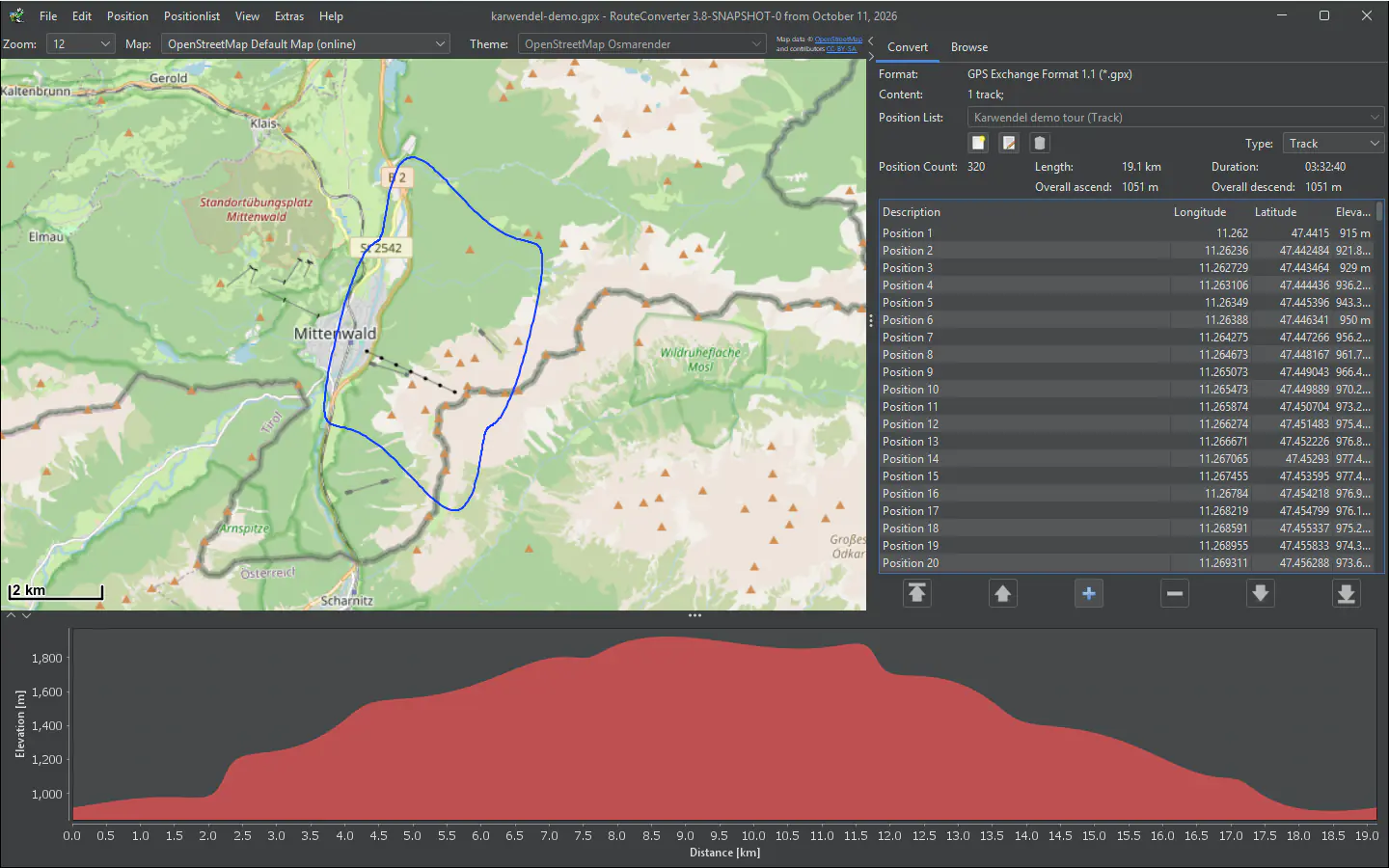 RouteConverter en Windows con una ruta de demostración cerca de Mittenwald, su lista de posiciones y el perfil de altitud